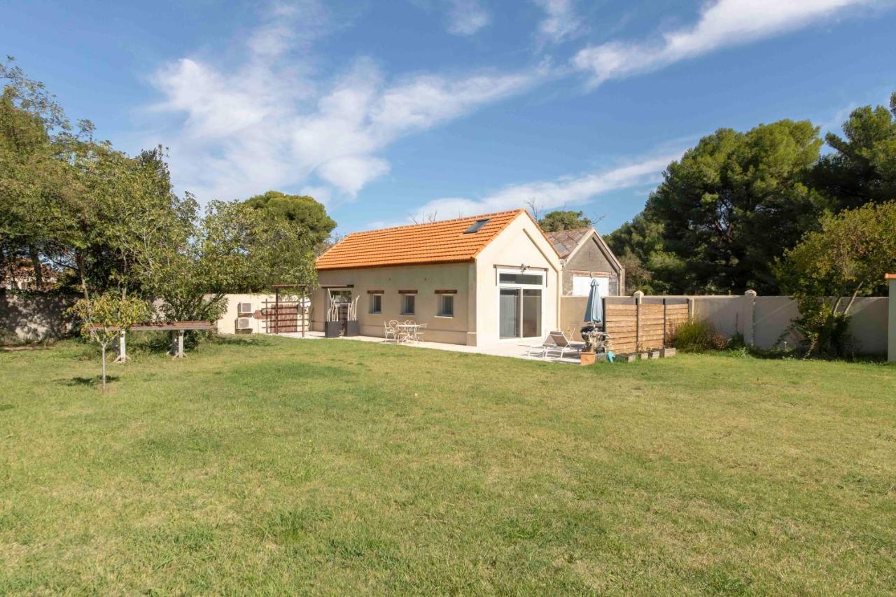 Maebrilu Camargue Provence Bed & Breakfast Salin-de-Giraud Exterior photo