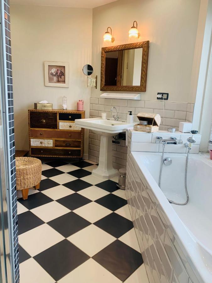Maebrilu Camargue Provence Bed & Breakfast Salin-de-Giraud Exterior photo
